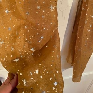 Yellow starbursts scarf